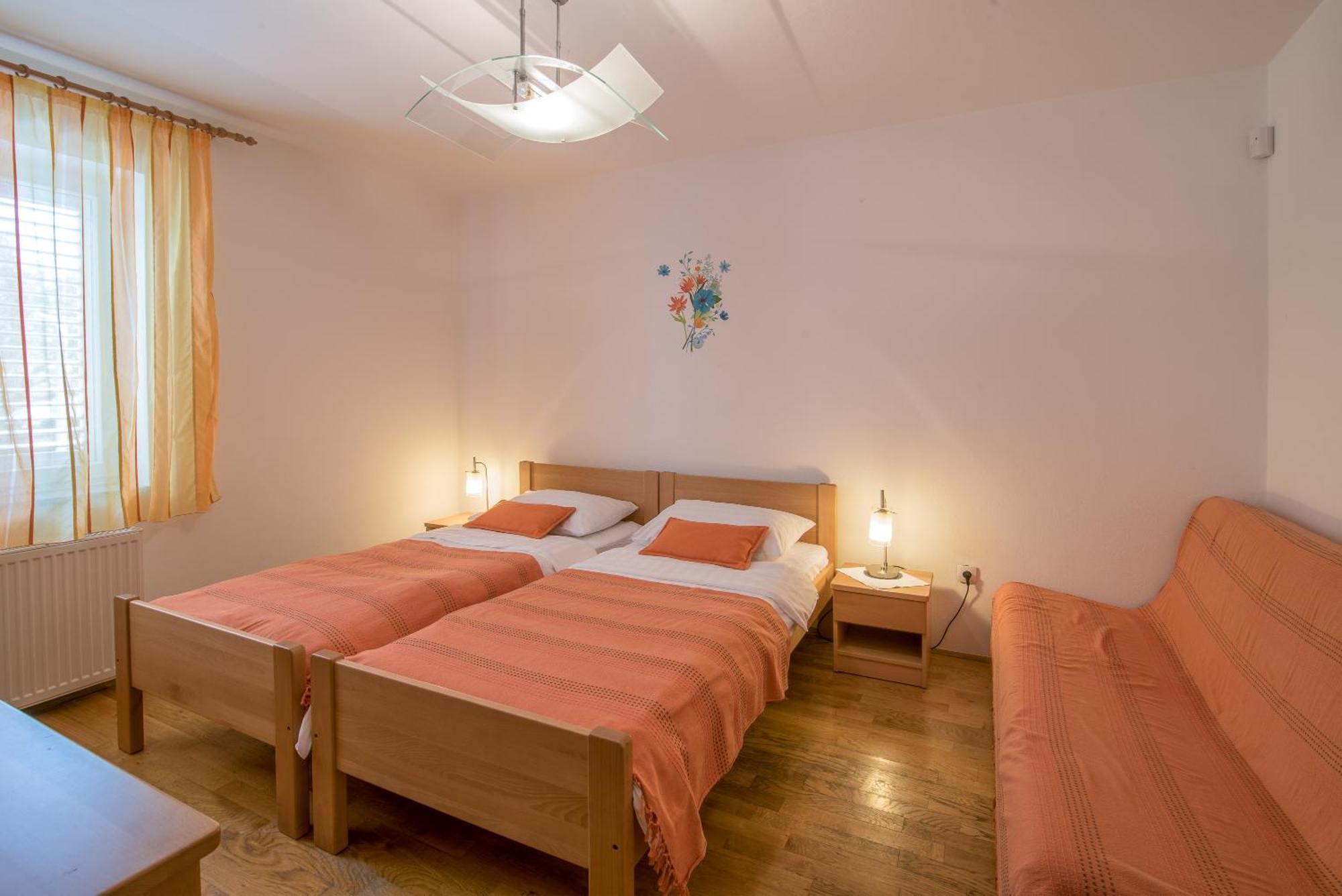 Apartments Villa Ana Krk Town Pokoj fotografie